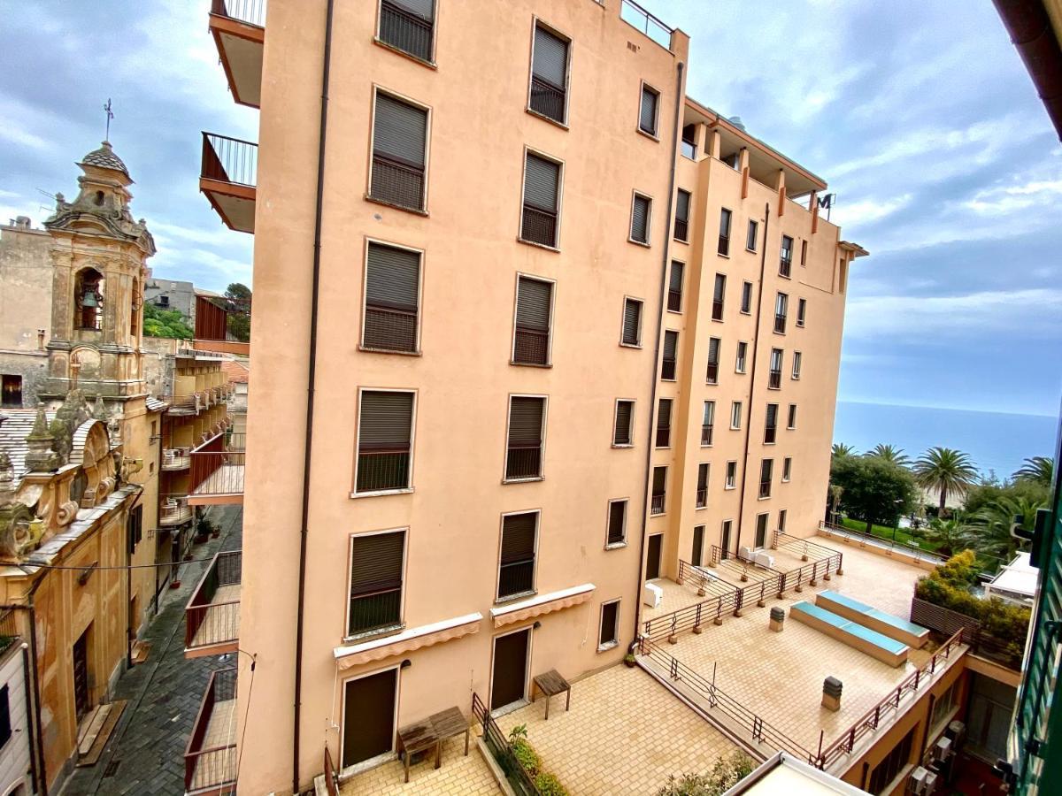 Hotel Alba Chiara Finale Ligure Exterior photo
