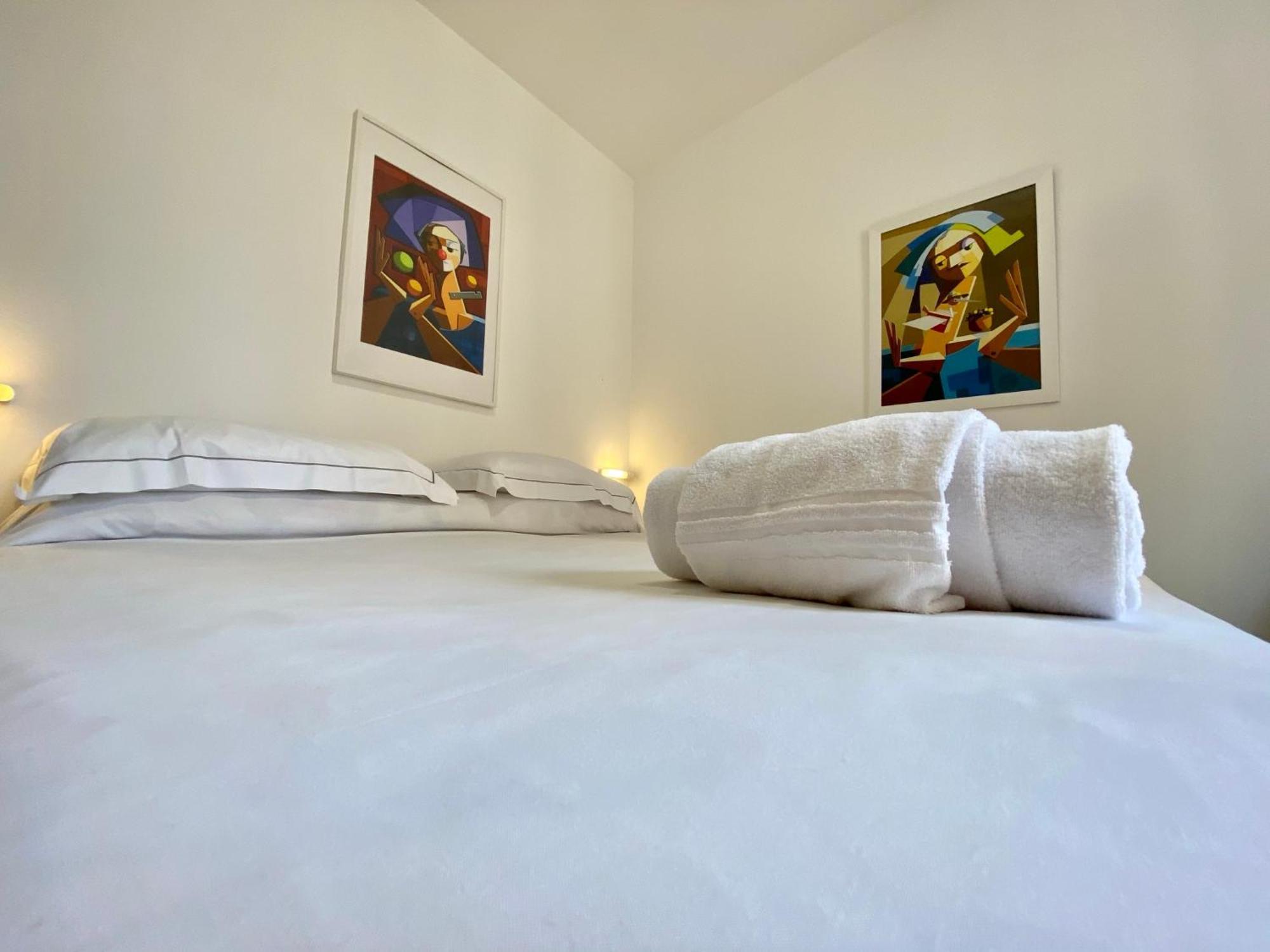 Hotel Alba Chiara Finale Ligure Exterior photo